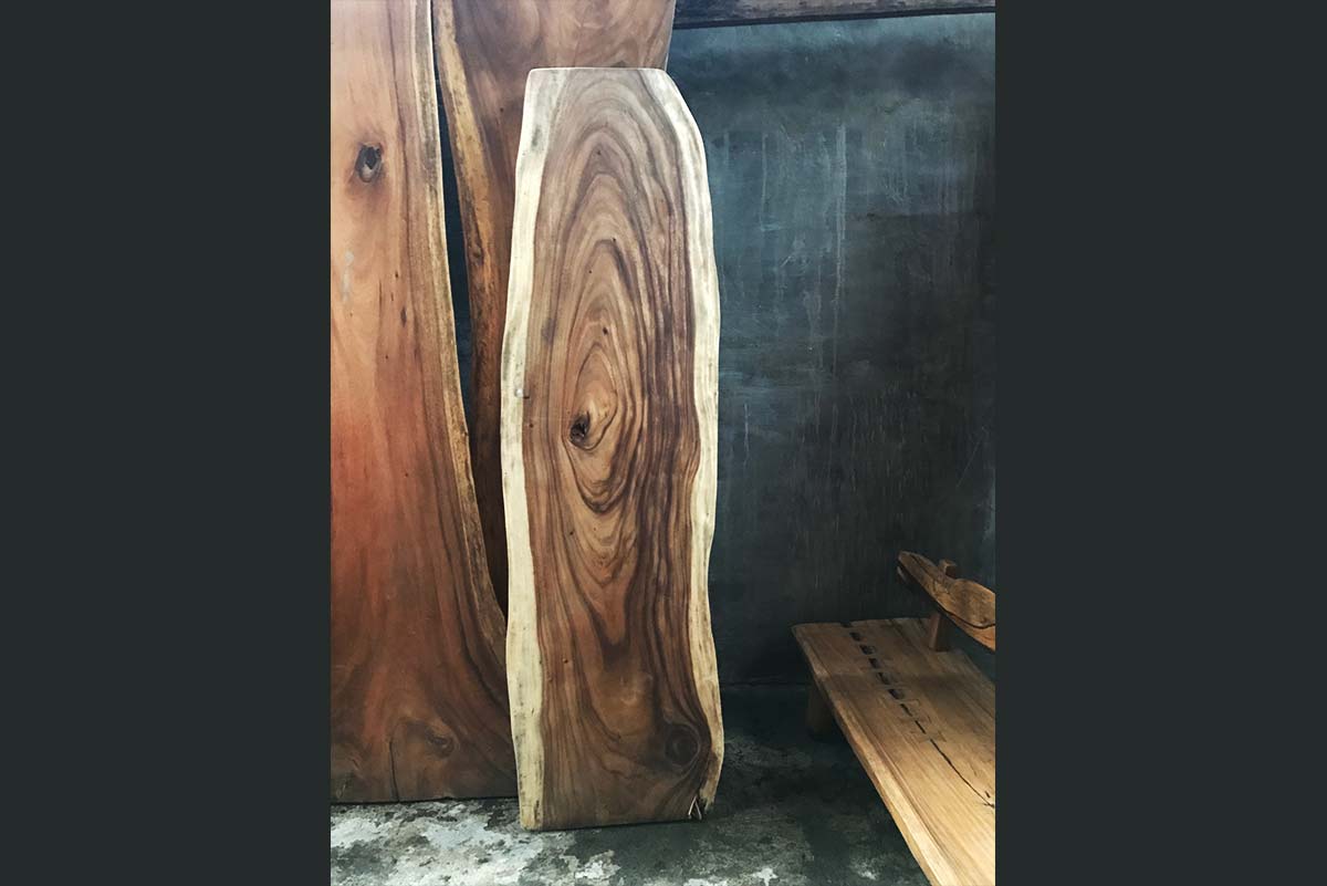 Suar (kayu trambesi)