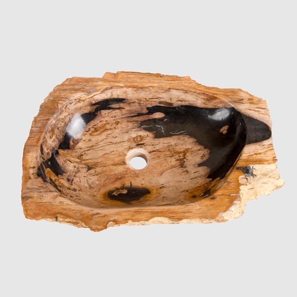 Umyvadlo ze zkamenělého dřeva