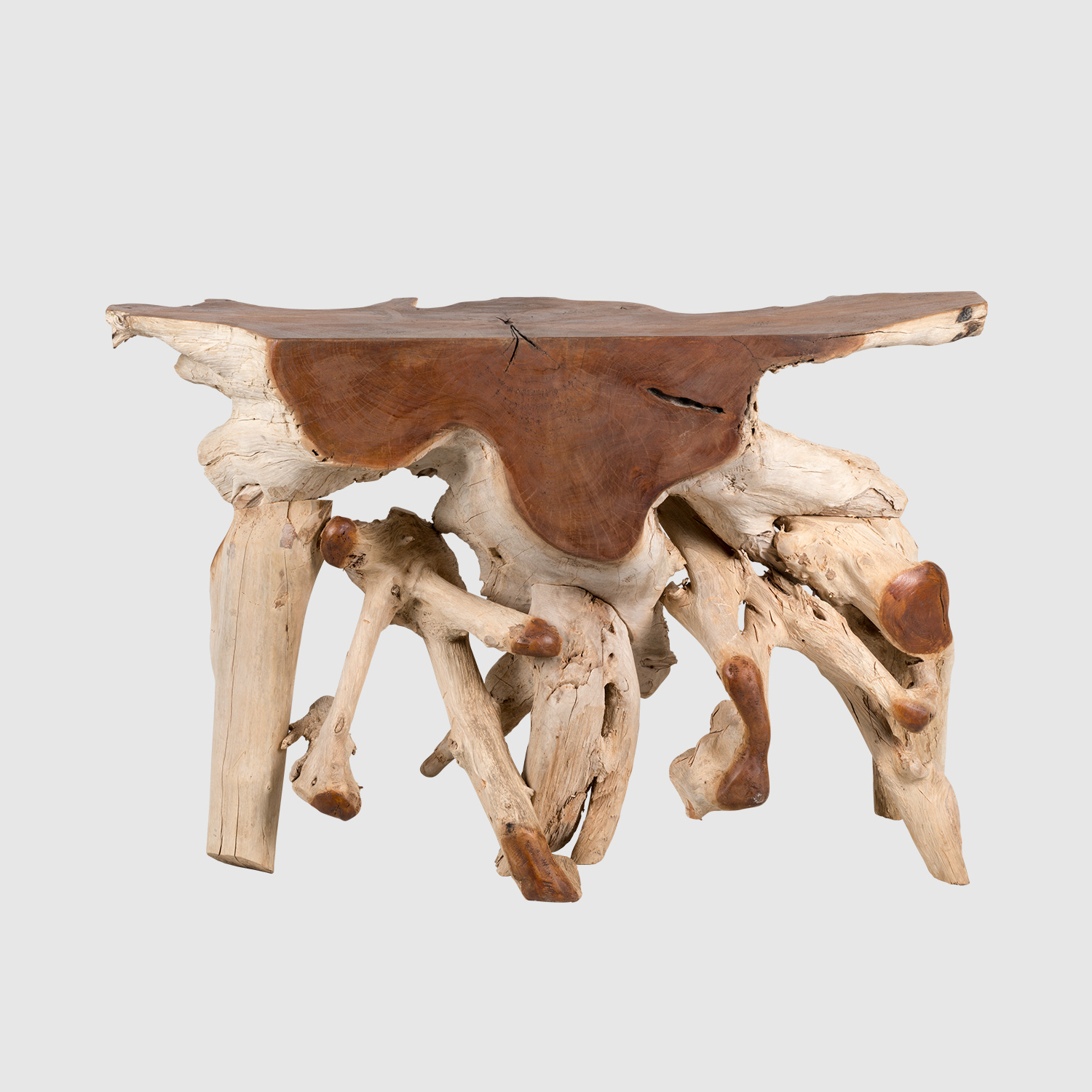 Teaková komoda s částečným bělením